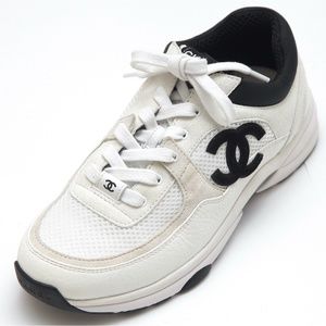 CHANEL Sneaker White Leather Suede Black CC Mesh Fabric Lace-Up Sz 38 2022